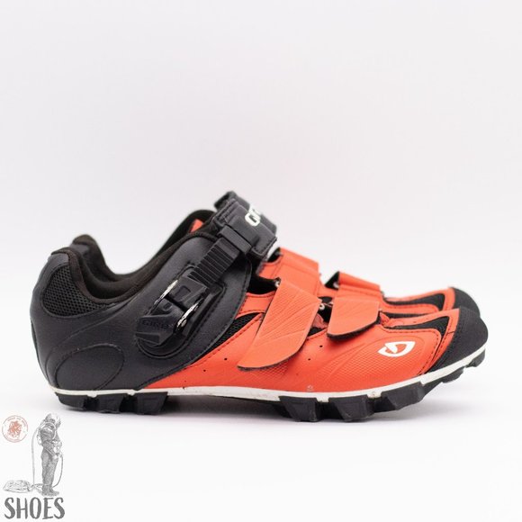 Giro Shoes - Giro Manta Bike Shoe with Shimano Cleat - Women's 9